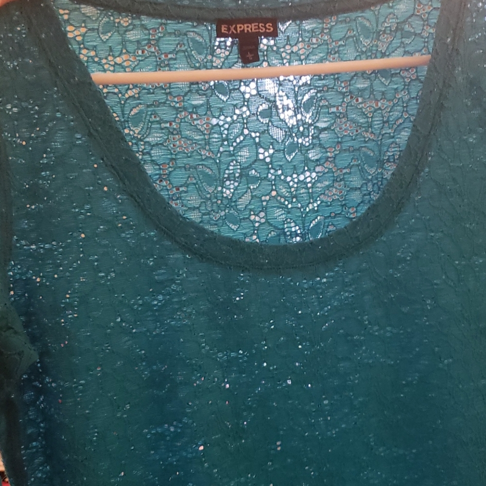 Express Top - Picture 3 of 3
